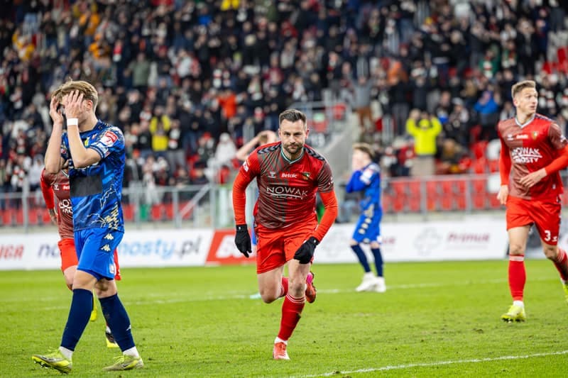 Football. Betclic 2 Liga. Zaglebie Sosnowiec - Olimpia Elblag. 05.04.2025