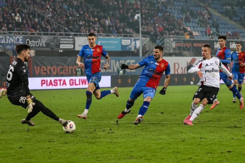 Football. PKO BP Ekstraklasa. Piast Gliwice - Legia Warsaw. 06.12.2025