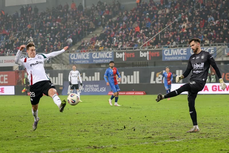 Football. PKO BP Ekstraklasa. Piast Gliwice - Legia Warsaw. 06.12.2025