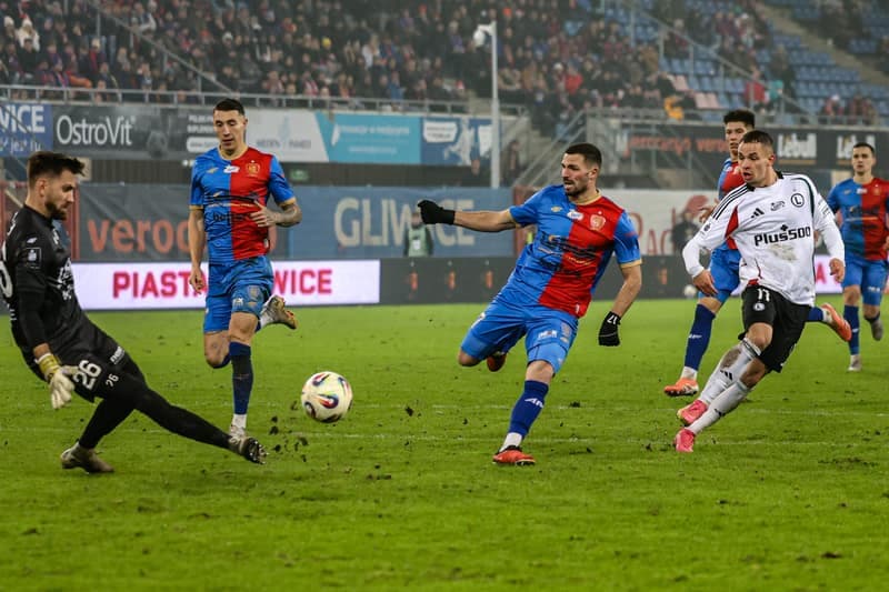 Football. PKO BP Ekstraklasa. Piast Gliwice - Legia Warsaw. 06.12.2025