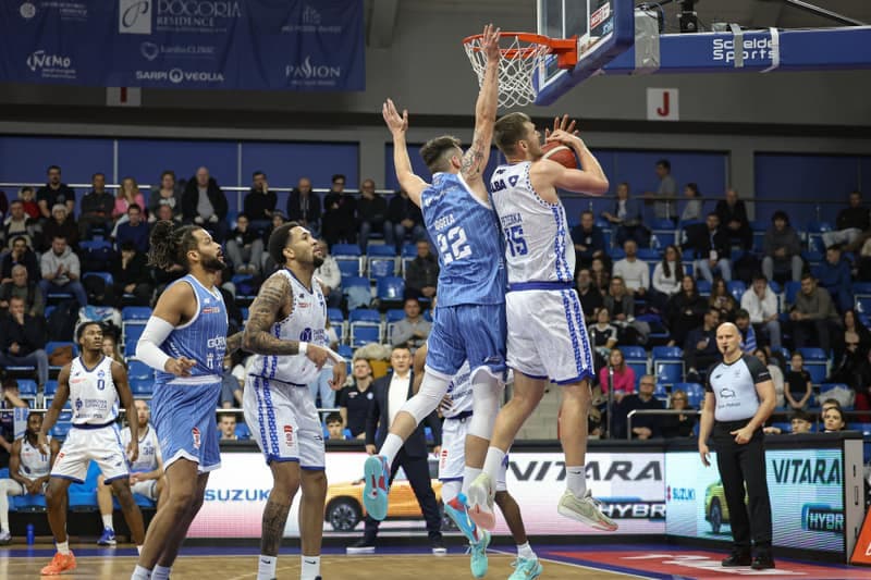 Basketball. ORLEN Basket Liga. MKS Dabrowa Gornicza - Gornik Walbrzych. 22.11.2025