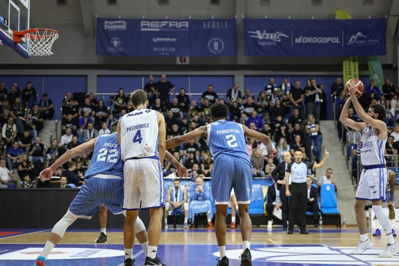 Basketball. ORLEN Basket Liga. MKS Dabrowa Gornicza - Gornik Walbrzych. 22.11.2025