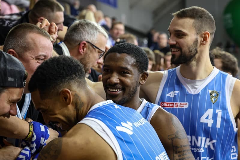 Basketball. ORLEN Basket Liga. MKS Dabrowa Gornicza - Gornik Walbrzych. 22.11.2025