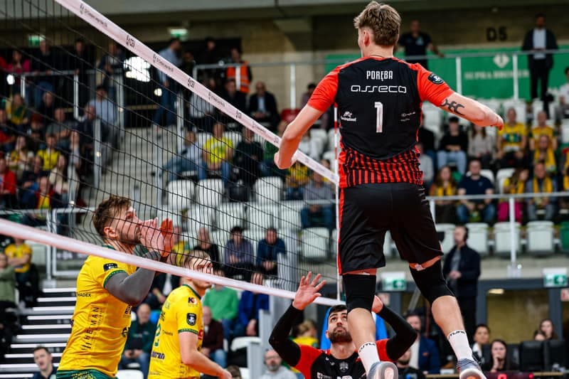 Volleyball. CEV Champions League. Aluron CMC Warta Zawiercie - Asseco Resovia Rzeszow. 10.12.2025