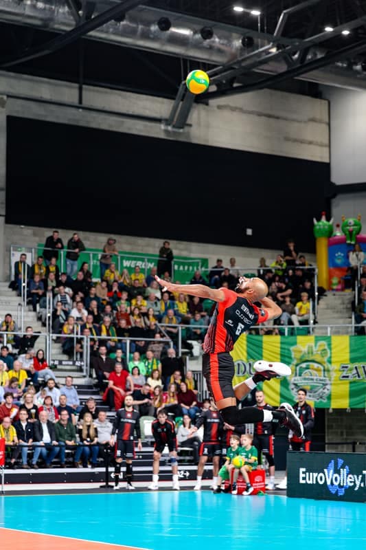 Volleyball. CEV Champions League. Aluron CMC Warta Zawiercie - Asseco Resovia Rzeszow. 10.12.2025