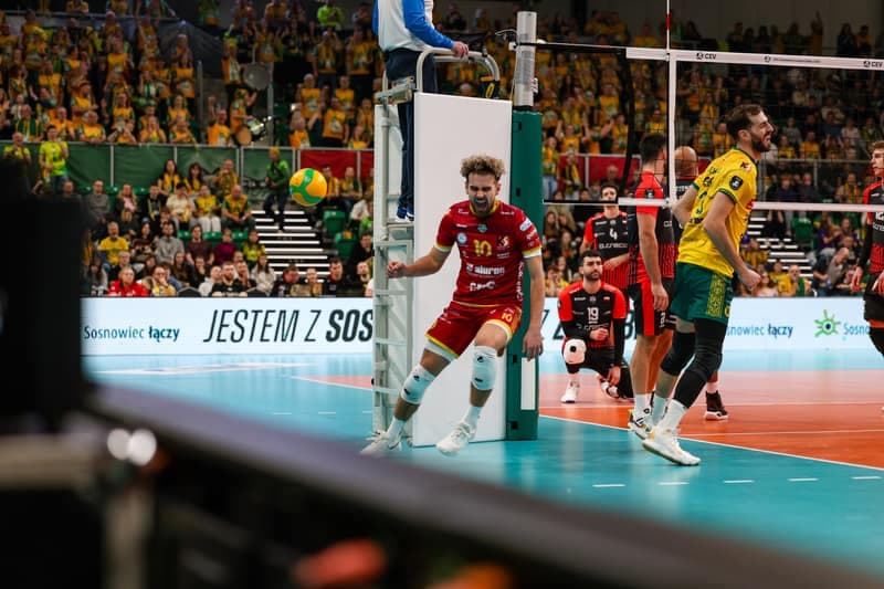 Volleyball. CEV Champions League. Aluron CMC Warta Zawiercie - Asseco Resovia Rzeszow. 10.12.2025