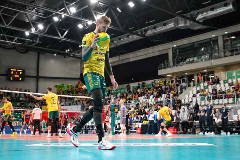 Volleyball. CEV Champions League. Aluron CMC Warta Zawiercie - Asseco Resovia Rzeszow. 10.12.2025
