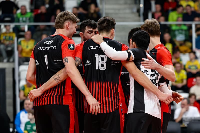 Volleyball. CEV Champions League. Aluron CMC Warta Zawiercie - Asseco Resovia Rzeszow. 10.12.2025