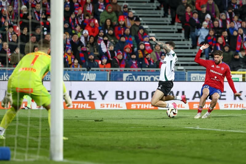 Football. PKO BP Ekstraklasa. Rakow Czestochowa - Legia Warsaw. 16.03.2025