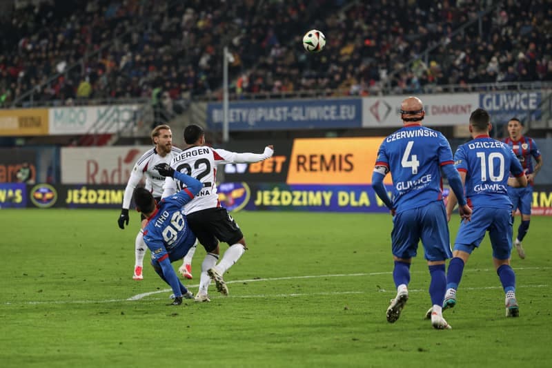 Football. PKO BP Ekstraklasa. Gornik Zabrze - Puszcza Niepolomice. 02.02.2025