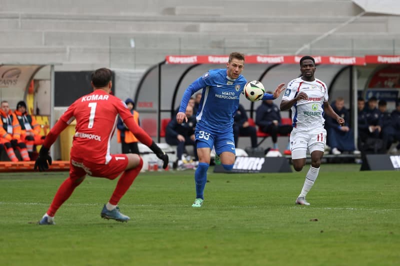 Football. PKO BP Ekstraklasa. Gornik Zabrze - Puszcza Niepolomice. 02.02.2025