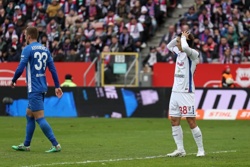 Football. PKO BP Ekstraklasa. Gornik Zabrze - Puszcza Niepolomice. 02.02.2025