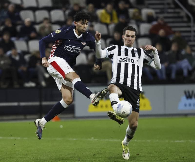 Football. Eredivisie. Heracles Almelo - PSV. 28.02.2026