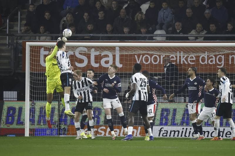 Football. Eredivisie. Heracles Almelo - PSV. 28.02.2026