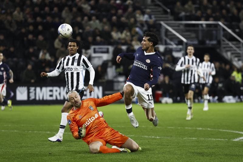 Football. Eredivisie. Heracles Almelo - PSV. 28.02.2026