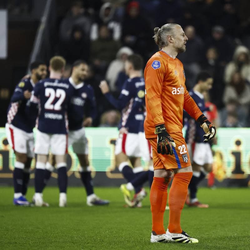 Football. Eredivisie. Heracles Almelo - PSV. 28.02.2026