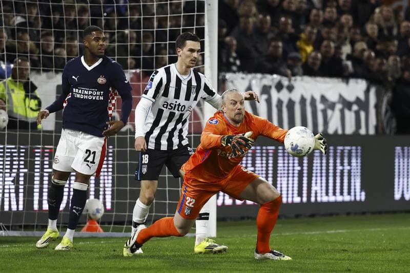 Football. Eredivisie. Heracles Almelo - PSV. 28.02.2026