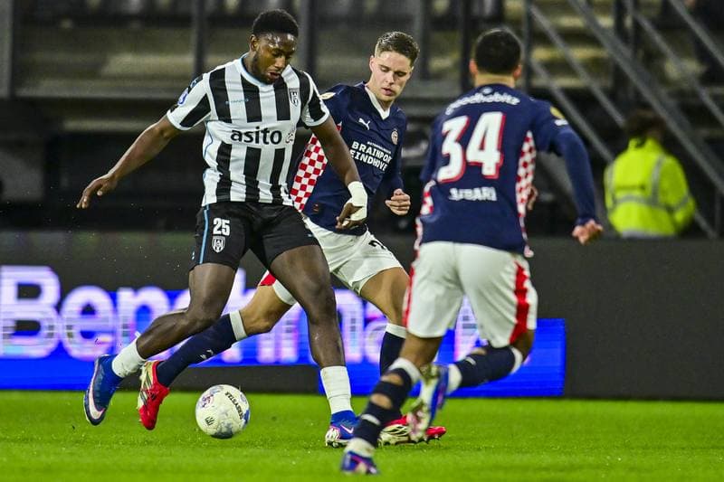 Football. Dutch Eredivisie. Heracles Almelo - PSV. 28.02.2026