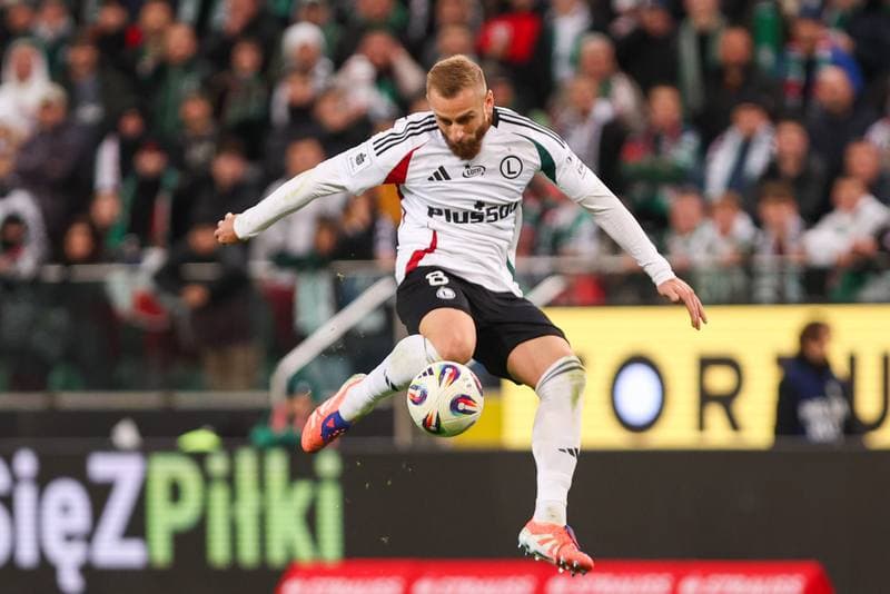 Football. PKO BP Ekstraklasa. Legia Warsaw - Lech Poznan. 26.10.2025