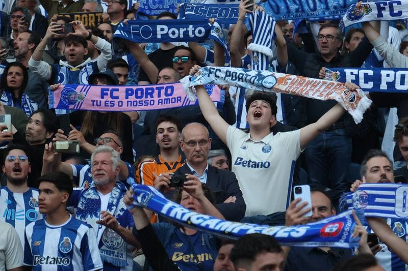 Football. UEFA Europa League. FC Porto - Nottingham Forest. 09.04.2026