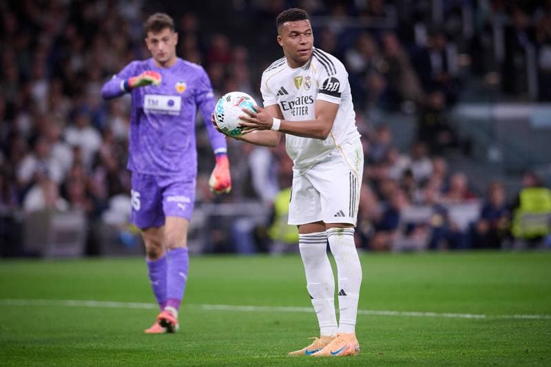 Football. La Liga. Real Madrid - Valencia. 01.11.2025
