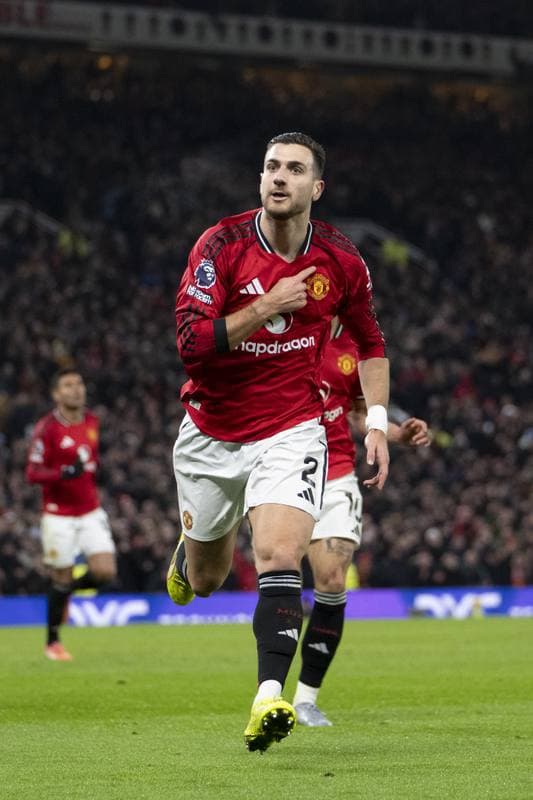 Football. Premier League. Manchester United - West Ham United. 04.12.2025