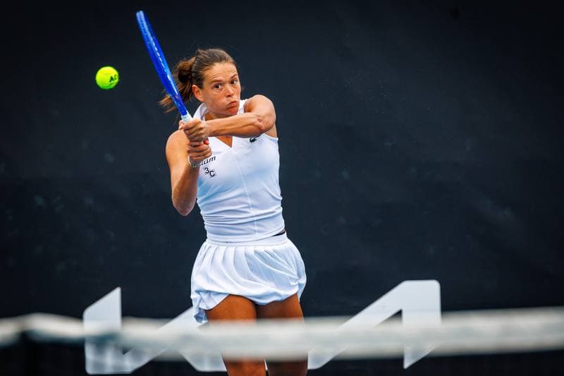 Tennis. Australian Open. Chloe Paquet - Kristina Mladenovic. 13.01.2026
