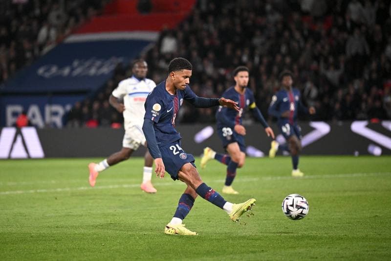 Football. Ligue 1. Paris Saint-Germain - RC Strasbourg Alsace. 17.10.2025