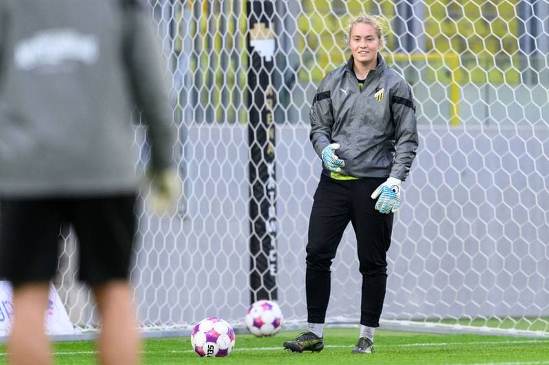 Football. UEFA Women's Europa Cup. Katowice - HAcken. 16.10.2025
