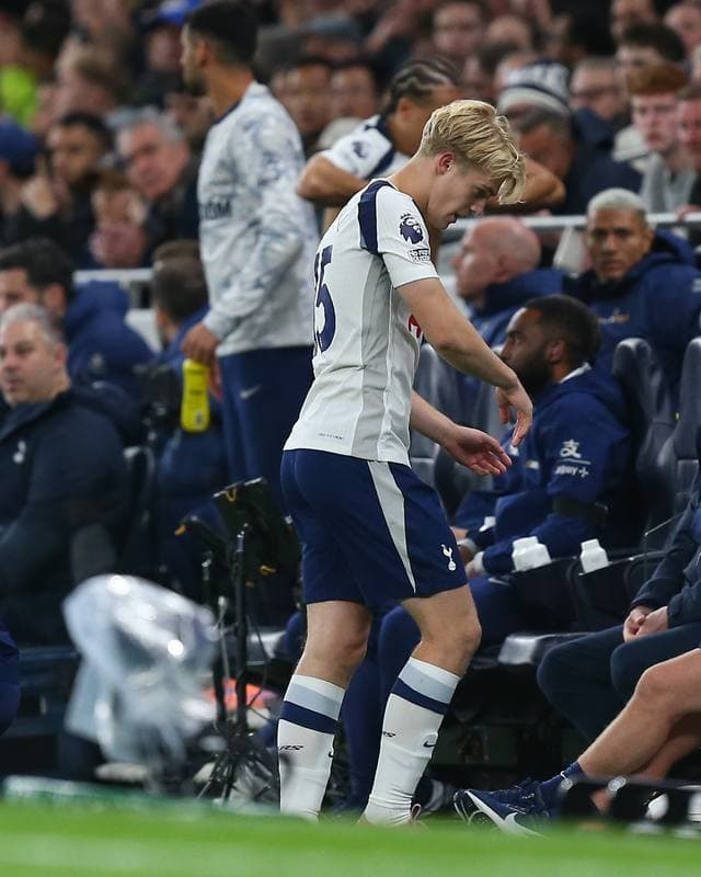 Football. Premier League. Tottenham Hotspur - Chelsea. 01.11.2025