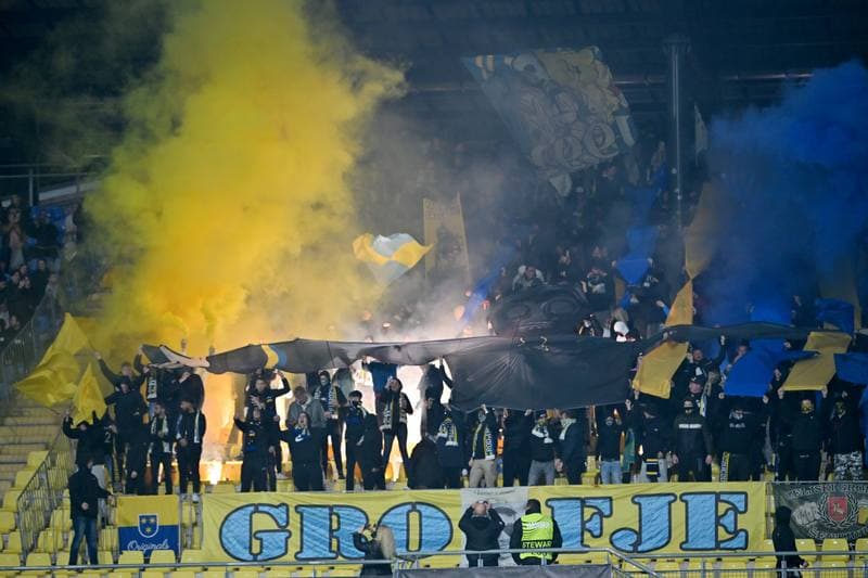 Football. UEFA Conference League. Celje - Legia Warsaw. 06.11.2025