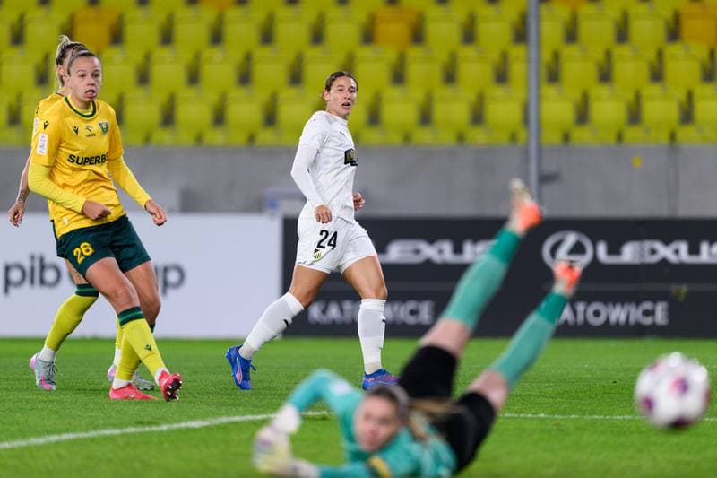 Football. UEFA Women's Europa Cup. Katowice - HAcken. 16.10.2025