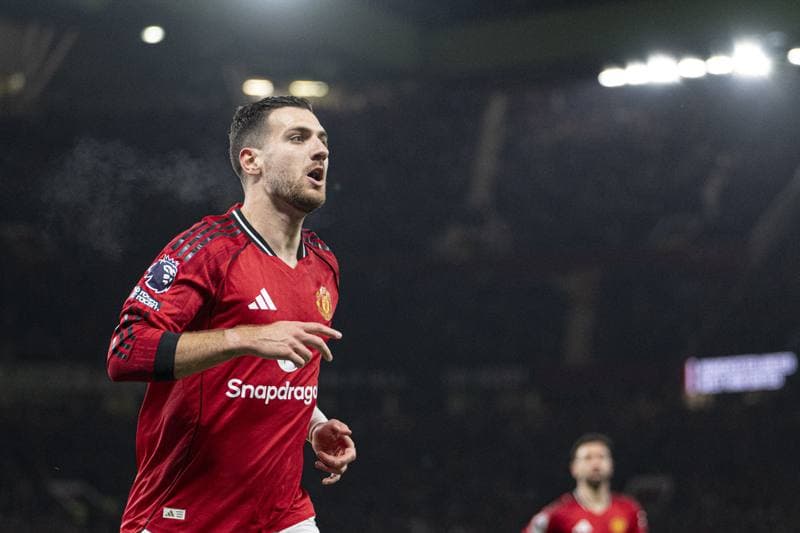 Football. Premier League. Manchester United - West Ham United. 04.12.2025