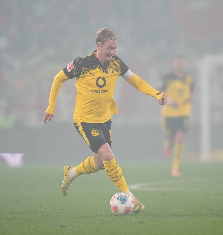 Football. 1. Bundesliga. FC Augsburg - Borussia Dortmund. 31.10.2025
