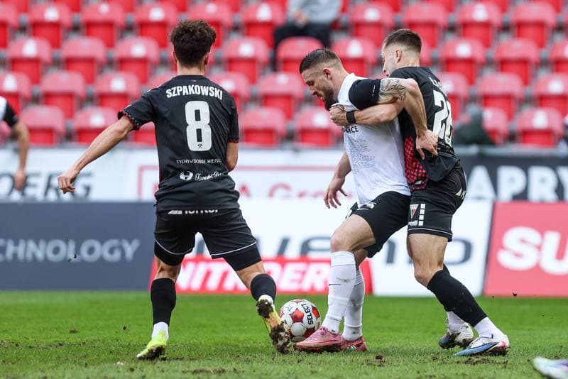 Football. Betclic I liga. GKS Tychy - Puszcza Niepolomice. 01.03.2026