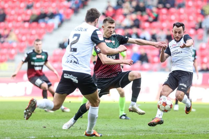 Football. Betclic I liga. GKS Tychy - Puszcza Niepolomice. 01.03.2026