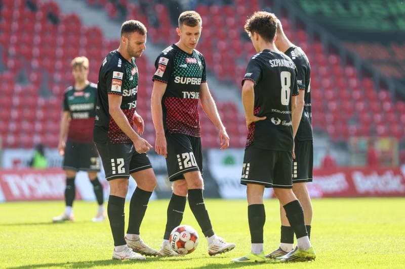 Football. Betclic I liga. GKS Tychy - Puszcza Niepolomice. 01.03.2026