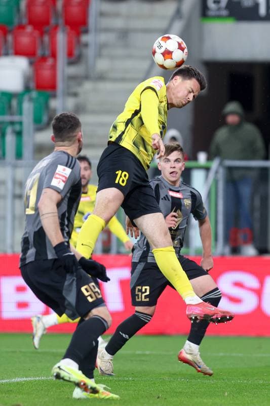 Football. Betclic I liga. Wieczysta Krakow - Pogon Grodzisk Mazowiecki. 27.10.2025