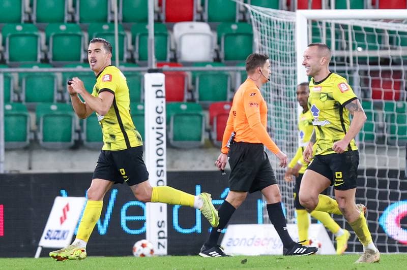 Football. Betclic I liga. Wieczysta Krakow - Pogon Grodzisk Mazowiecki. 27.10.2025