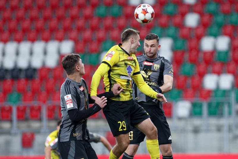 Football. Betclic I liga. Wieczysta Krakow - Pogon Grodzisk Mazowiecki. 27.10.2025