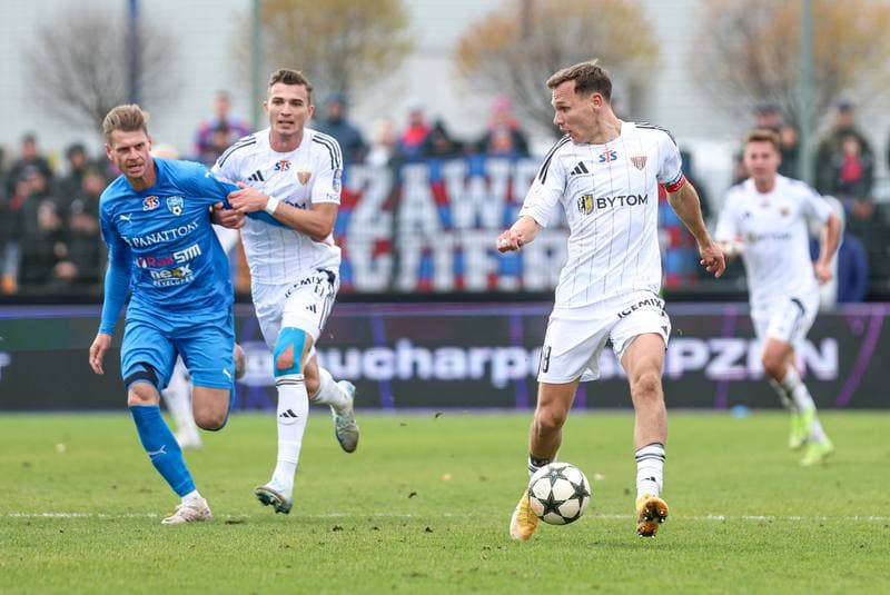 Football. STS Puchar Polski. LKS Goczalkowice Zdroj - Polonia Bytom. 28.10.2025