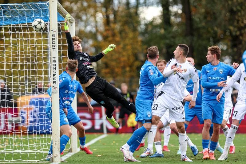Football. STS Puchar Polski. LKS Goczalkowice Zdroj - Polonia Bytom. 28.10.2025