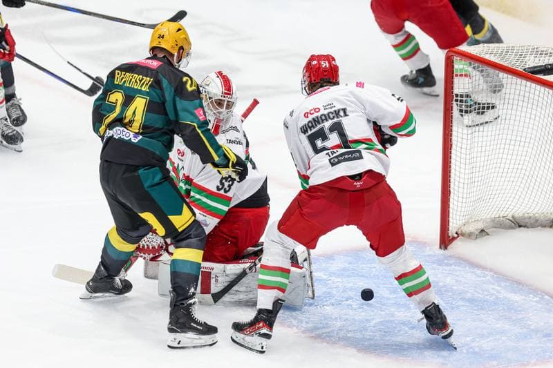 Ice Hockey. Tauron Hokej Liga. ECB Zaglebie Sosnowiec - GKS Katowice. 31.10.2025