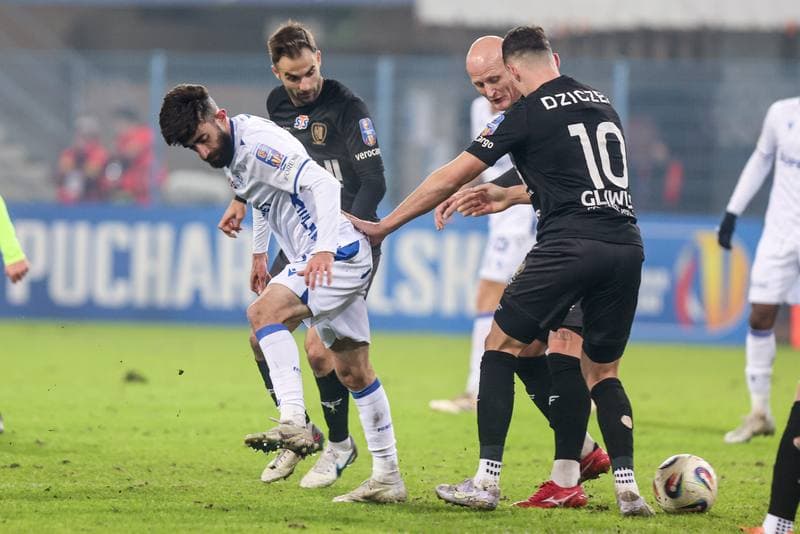 Football. STS Puchar Polski. Piast Gliwice - Lech Poznan. 03.12.2025
