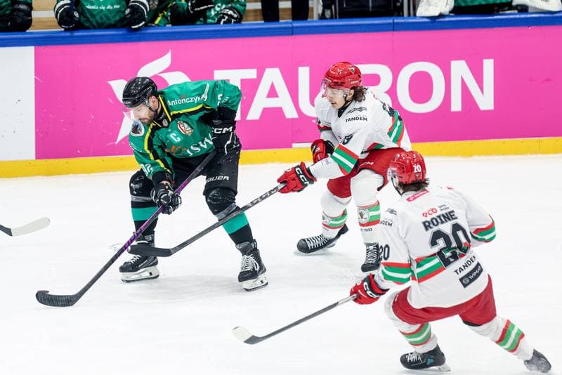 Ice Hockey. Tauron Puchar Polski. ECB Zaglebie Sosnowiec - JKH GKS Jastrzebie. 30.12.2025