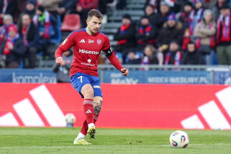 Football. PKO BP Ekstraklasa. Rakow Czestochowa - Zaglebie Lubin. 14.12.2025