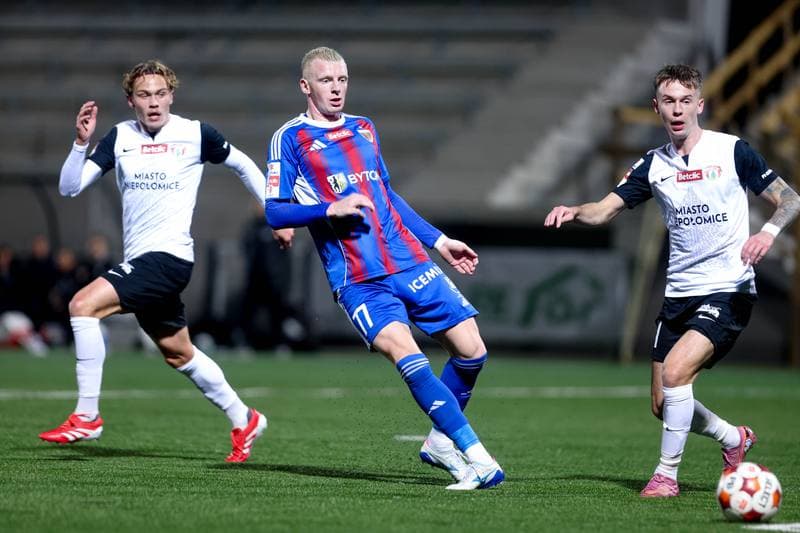 Football. Betclic I liga. Polonia Bytom - Puszcza Niepolomice. 04.10.2025