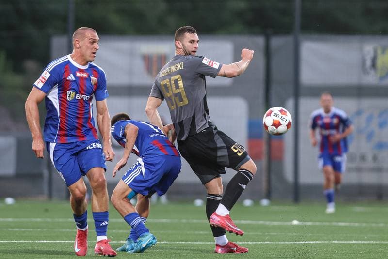 Football. Betclic I liga. Polonia Bytom - Pogon Grodzisk Mazowiecki. 20.08.2025