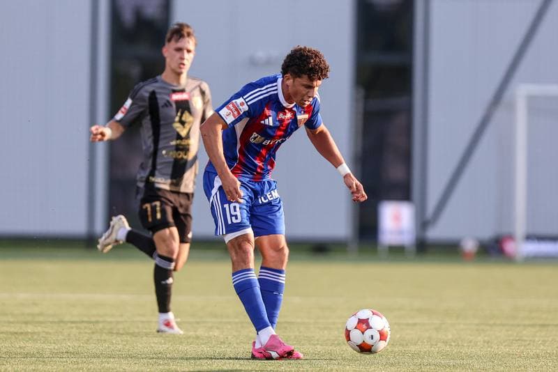 Football. Betclic I liga. Polonia Bytom - Pogon Grodzisk Mazowiecki. 20.08.2025