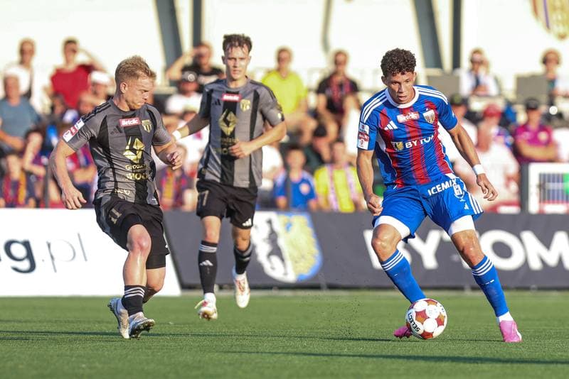 Football. Betclic I liga. Polonia Bytom - Pogon Grodzisk Mazowiecki. 20.08.2025